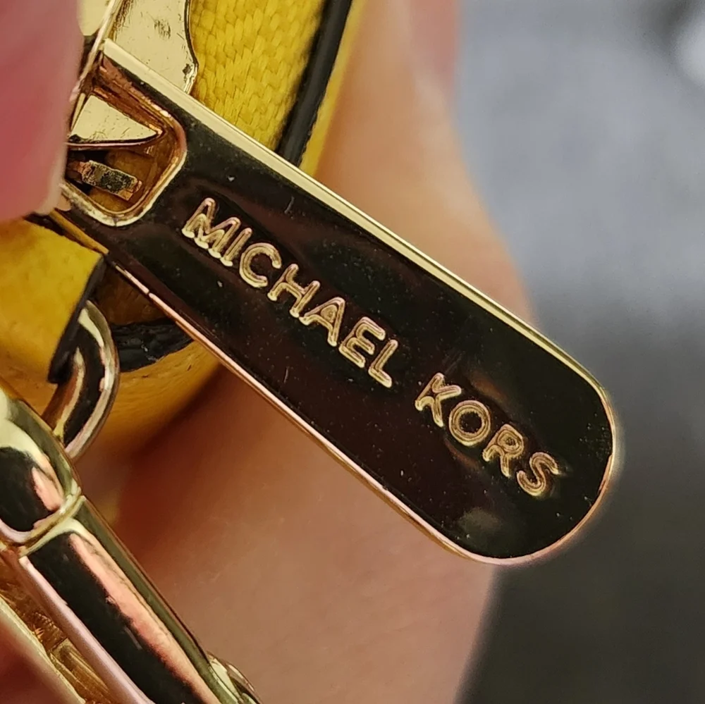 Preowned‎ Michael Kors yellow wristlet womens wallet